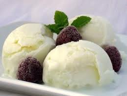 Recette : Glace au fromage blanc et au miel